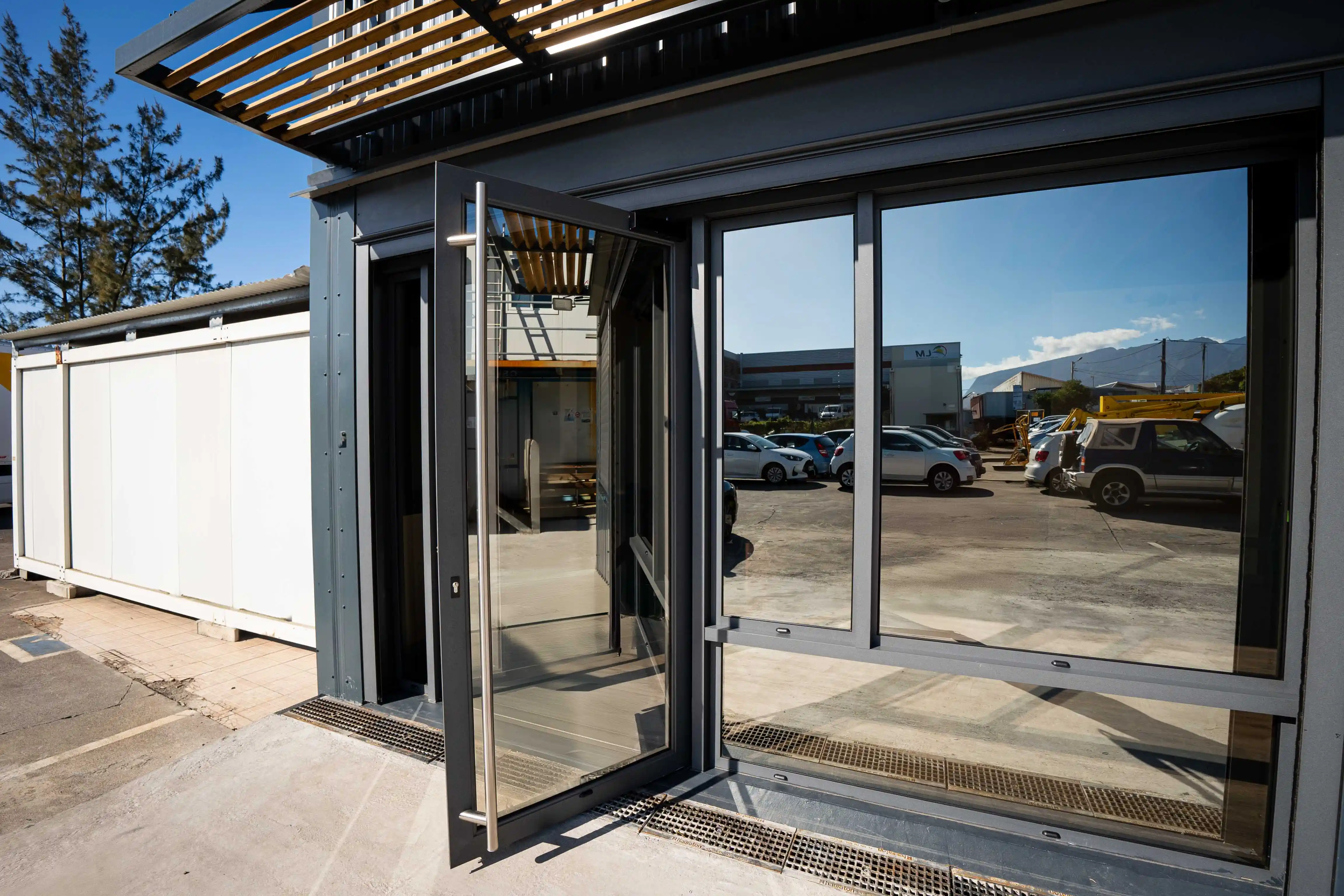 Châssis aluminium sur mesure à La Réunion – réalisation Flash Alu à La Réunion