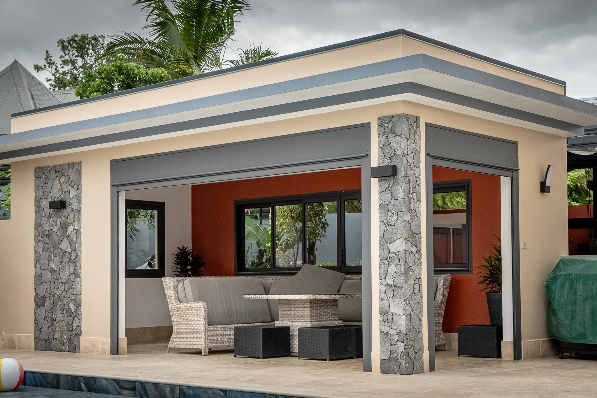 Volet roulant aluminium à La Réunion – réalisation Flash Alu à La Réunion